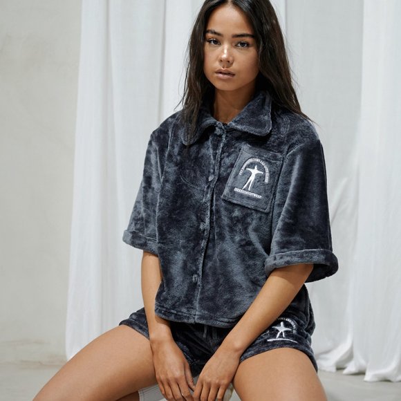 Sisters & Seekers Inky Night Shirt - Picture 3 of 4